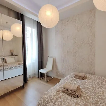 Basilica With 2 Bedr Apartment *